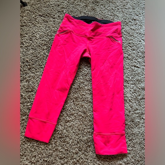 Athleta | Hot Coral Relay Tight Capris - Picture 3 of 9